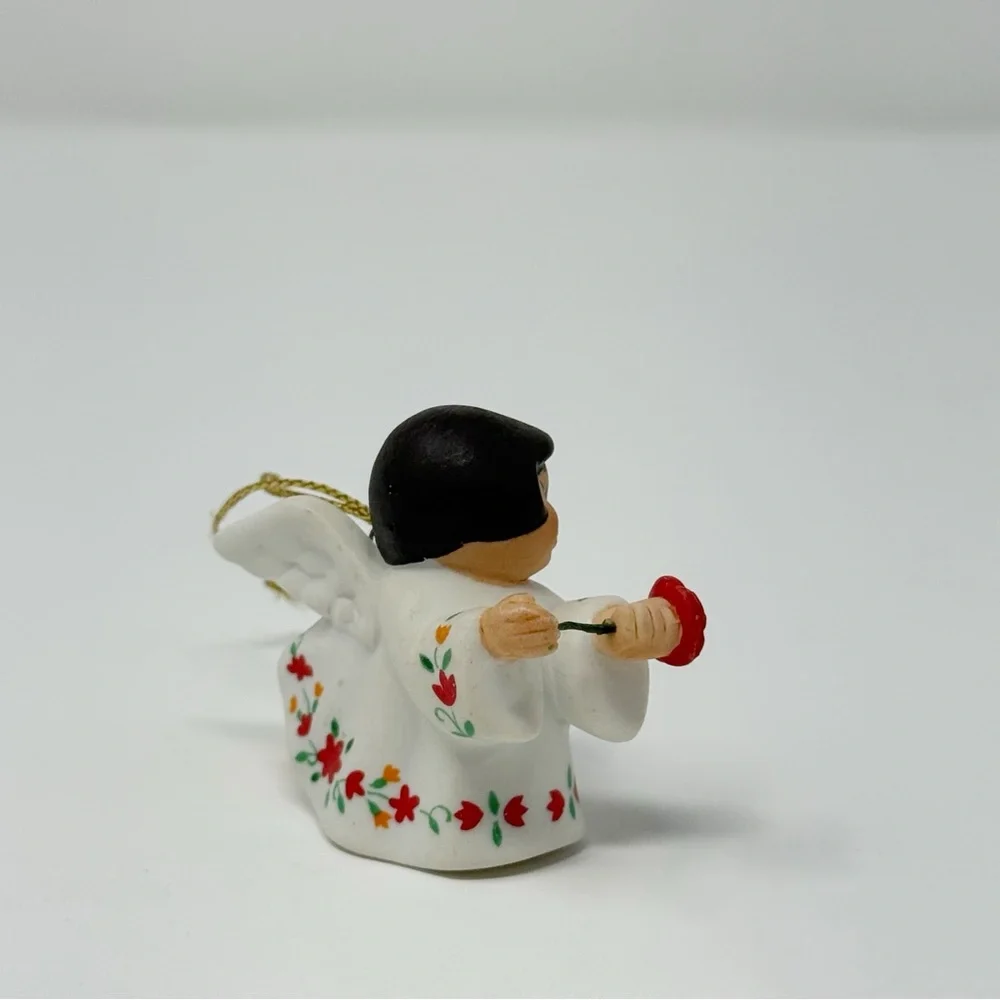 Avon Vintage Angel Ornament 1983 White Porcelain Ceramic Cherub Flower Garland